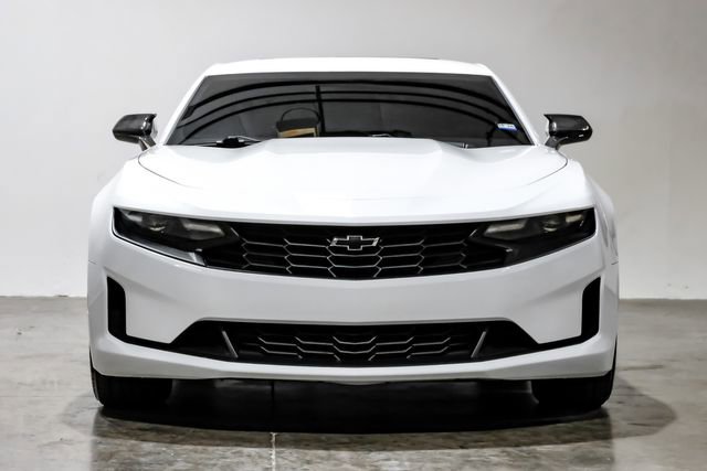 Used 2023 Chevrolet Camaro LT RWD image 7