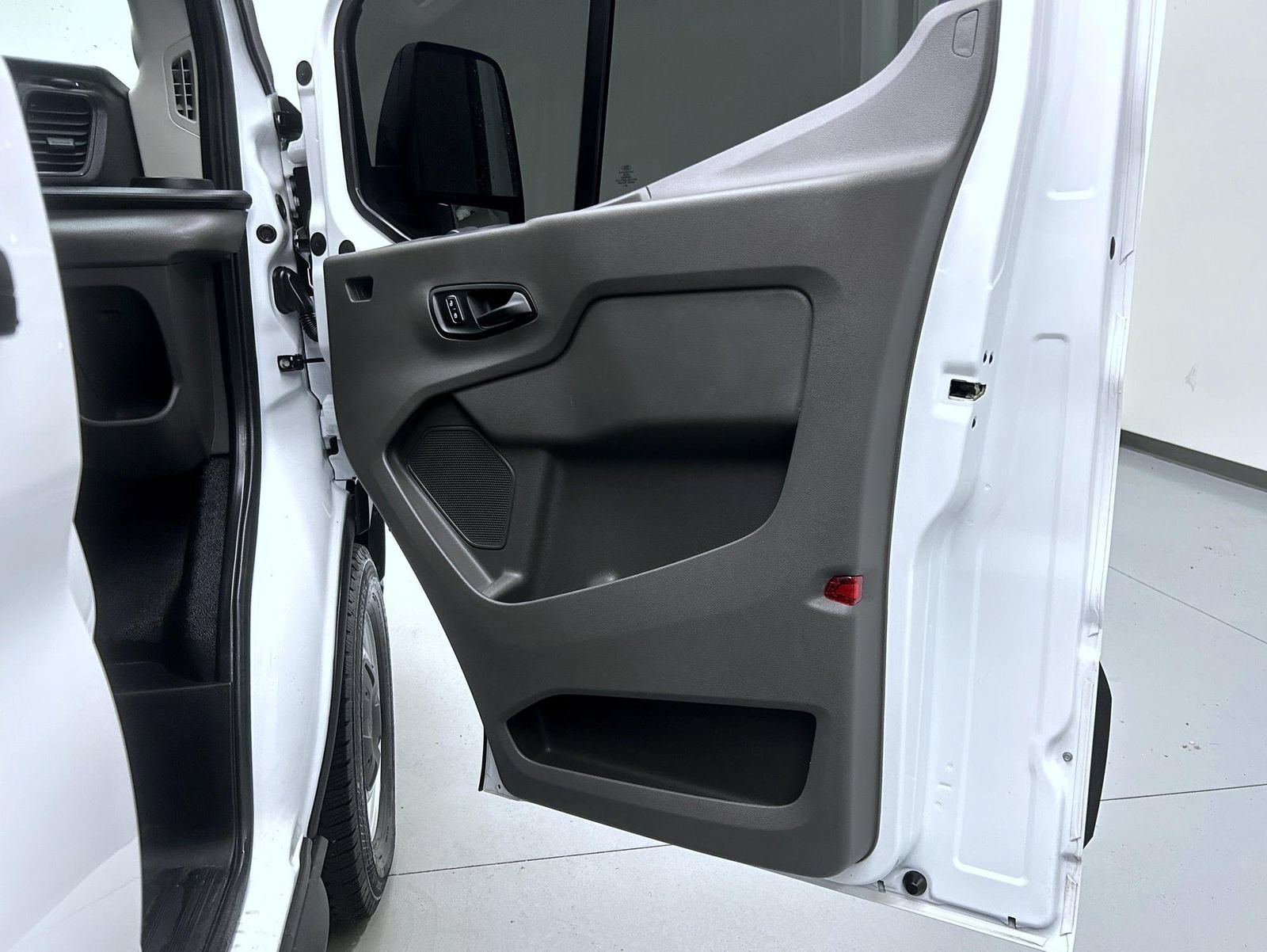 Used 2026 Ford Transit 350 148 High Roof Extended w/ Load Area Protection Package RWD image 16