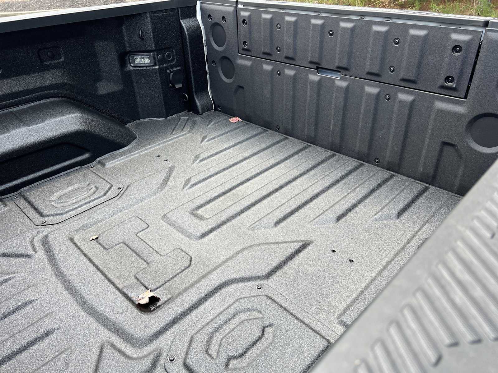 New 2026 GMC Hummer EV 4x4 Crew Cab image 24
