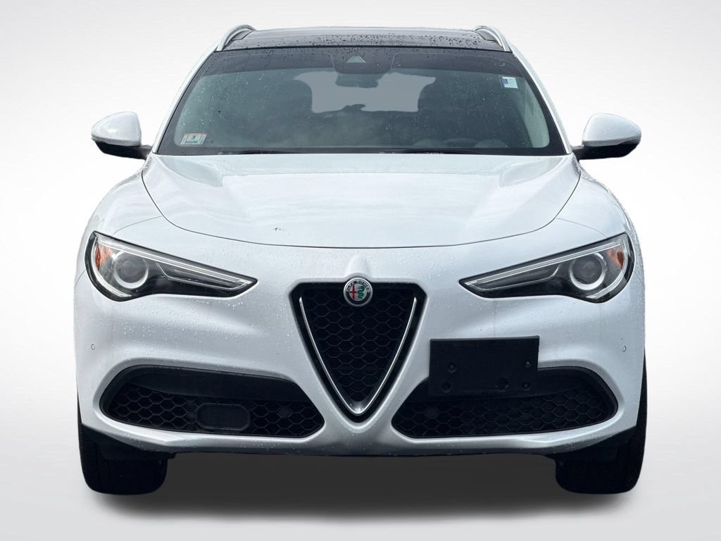 Used 2019 Alfa Romeo Stelvio AWD w/ Cold Weather Package image 3