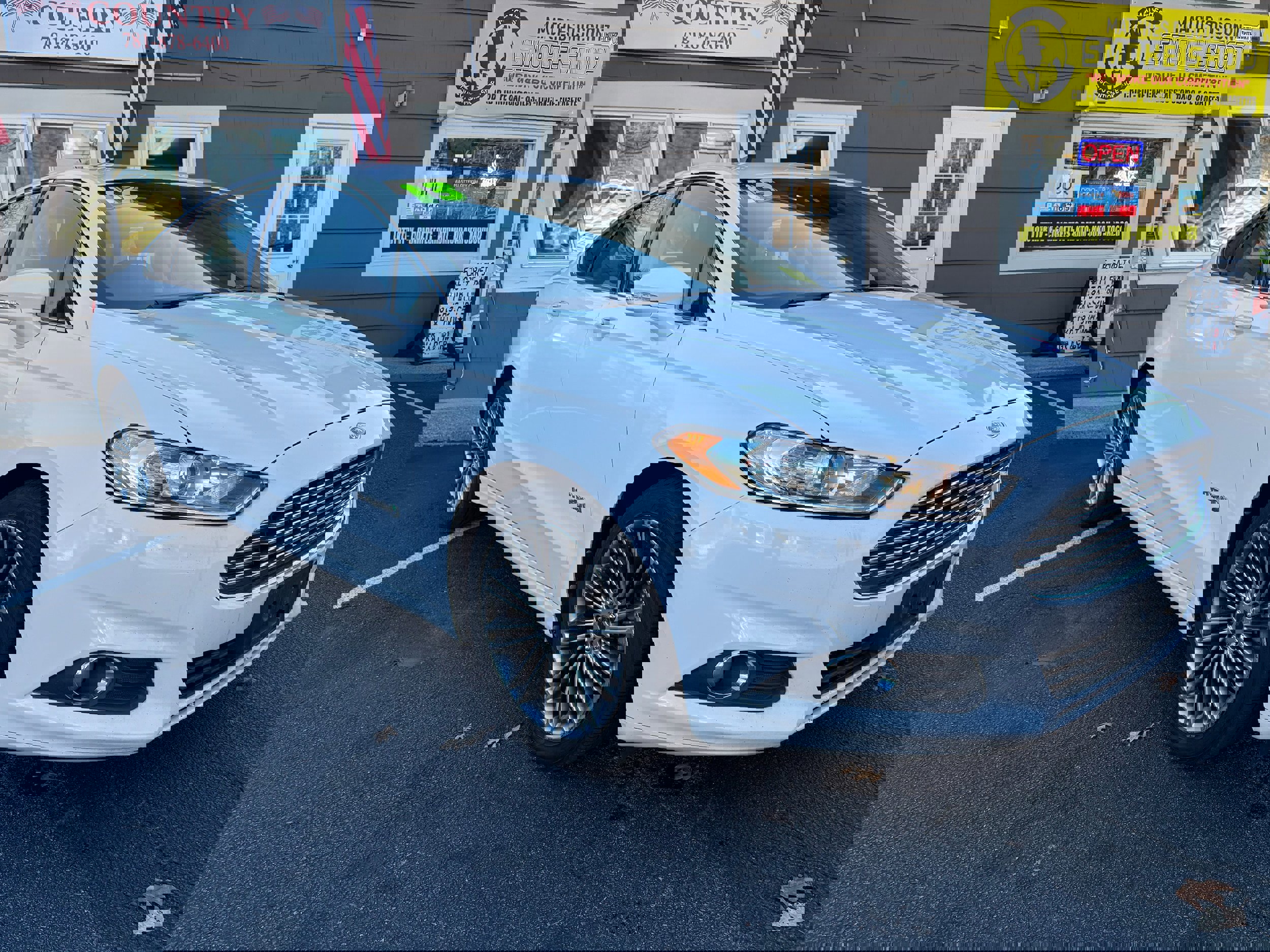 Used 2013 Ford Fusion SE image 3