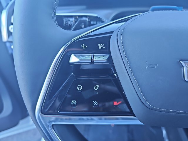 New 2026 Cadillac Vistiq Premium Luxury w/ LPO, Floor Liner Package image 18