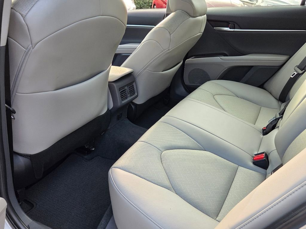 Used 2023 Toyota Camry XLE w/ Navigation Package image 13