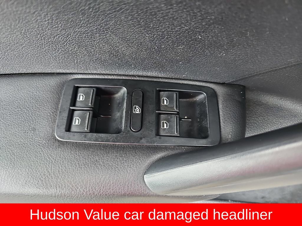 Used 2014 Volkswagen Passat 1.8T S FWD image 27