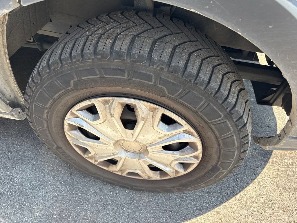 Used 2019 Ford Transit 150 148 Low Roof w/ Exterior Upgrade Package RWD image 22