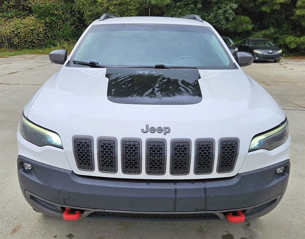 Used 2019 Jeep Cherokee Trailhawk AWD/4WD image 3