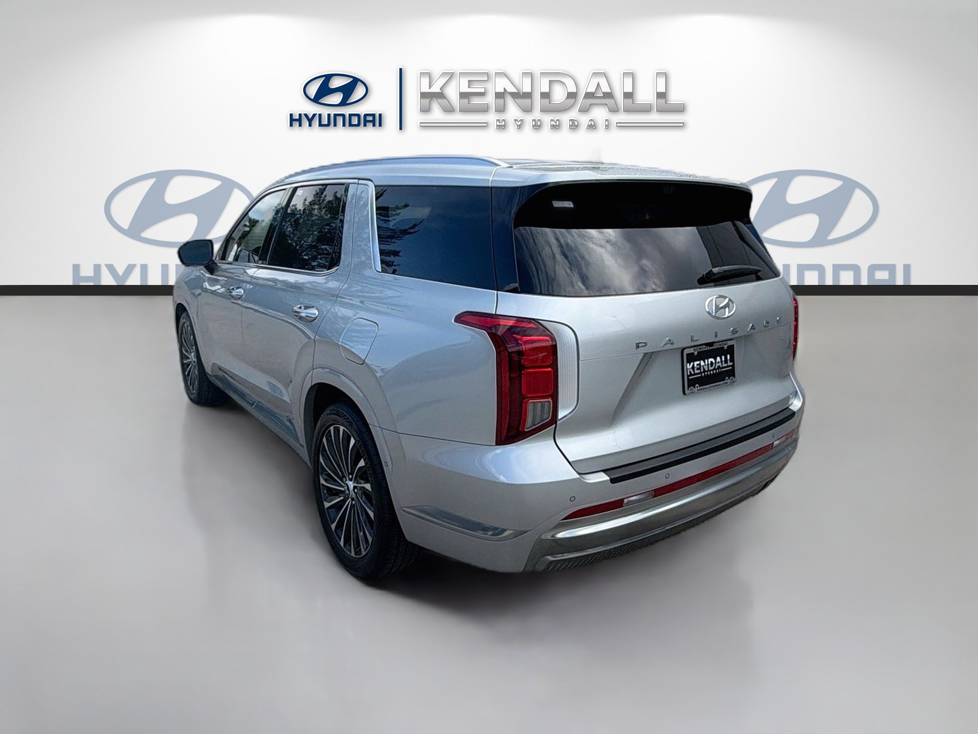 Certified 2023 Hyundai Palisade Calligraphy FWD image 4