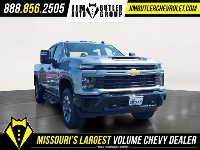 Used 2025 Chevrolet Silverado 2500 Custom w/ Custom Value Package AWD/4WD image 6