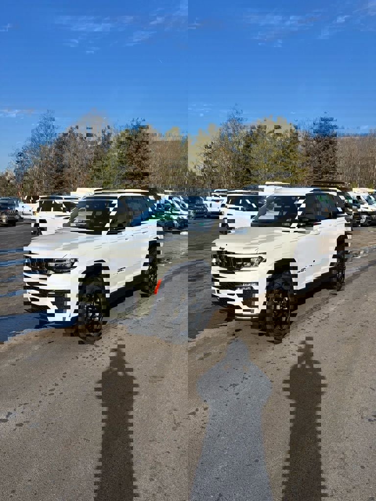 New 2026 Jeep Grand Cherokee Limited image 2