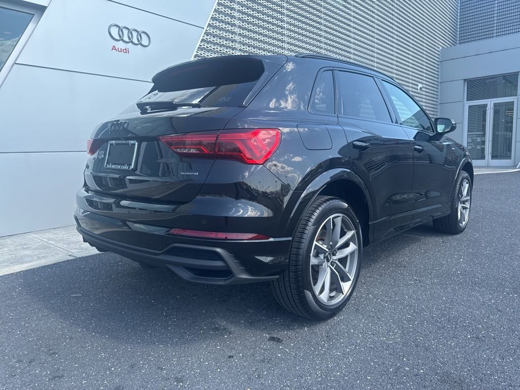 Certified 2025 Audi Q3 2.0T Premium w/ Convenience Package AWD/4WD image 3