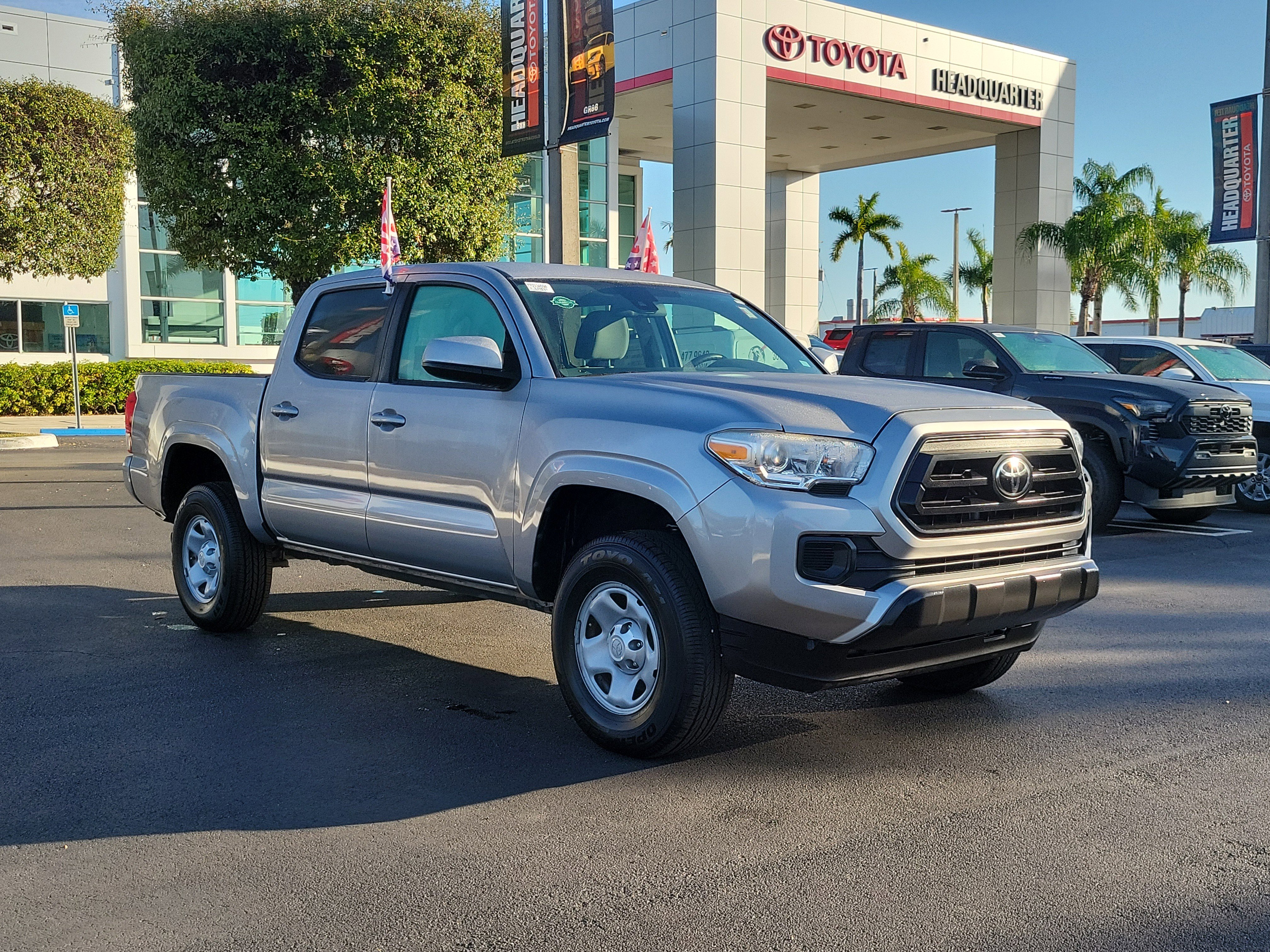 Used 2020 Toyota Tacoma SR video 2