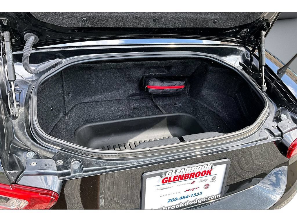 Used 2017 FIAT 124 Spider Classica RWD image 35