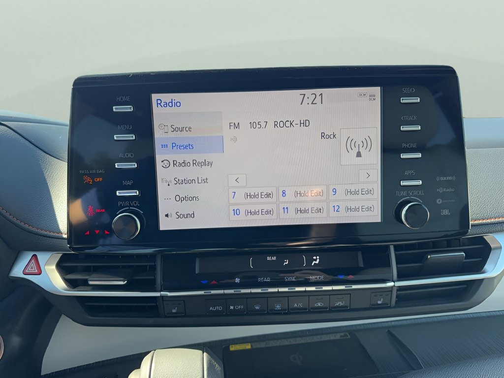 Used 2024 Toyota Sienna XSE w/ XSE Plus Package AWD/4WD image 21