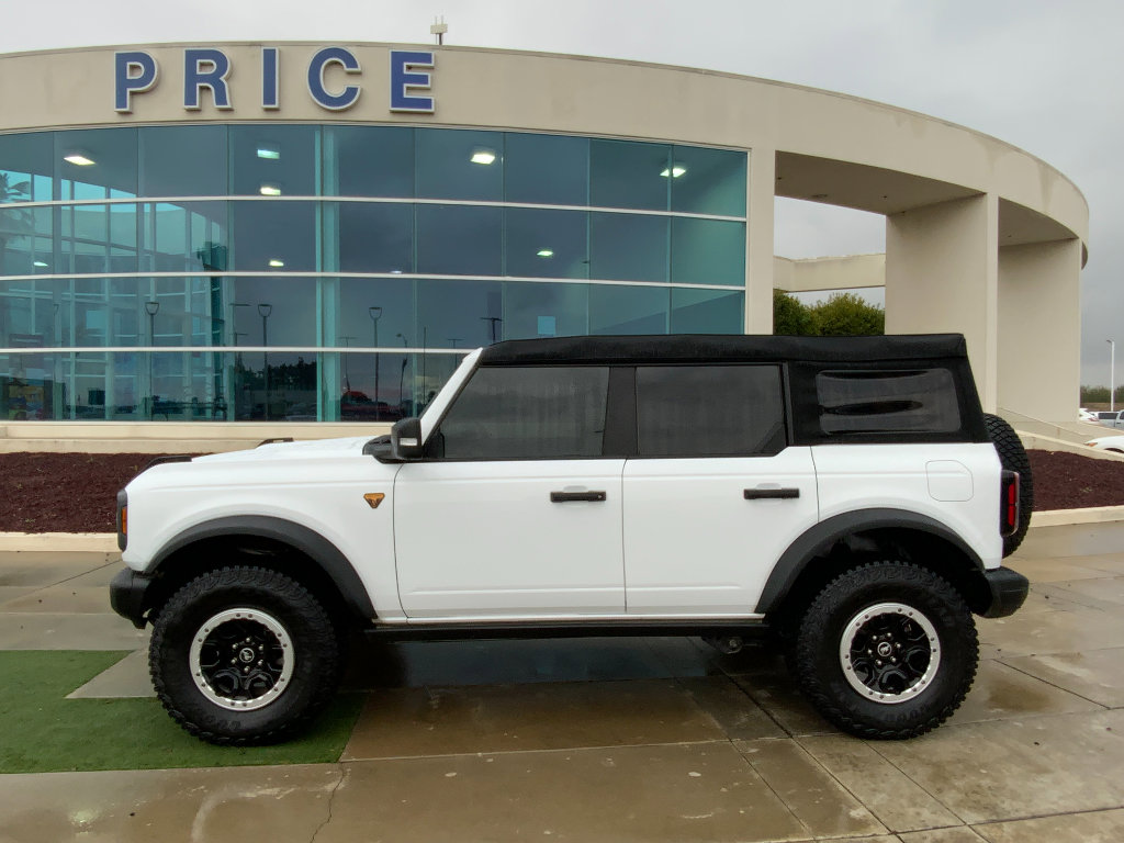 Used 2022 Ford Bronco Badlands image 2