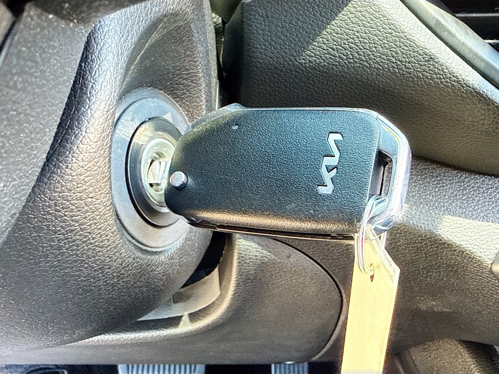 Used 2023 Kia Forte LXS w/ LXS Technology Package FWD image 8
