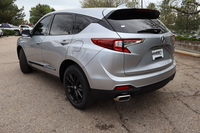 New 2026 Acura RDX SH-AWD image 4