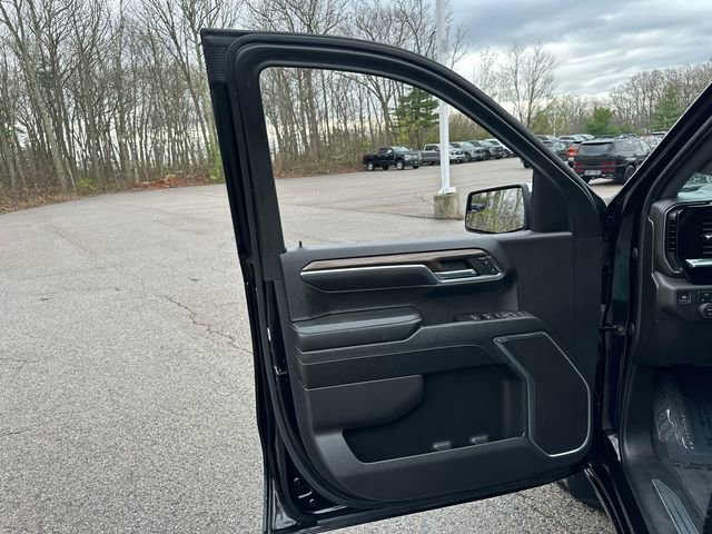 Used 2024 Chevrolet Silverado 1500 LT image 24