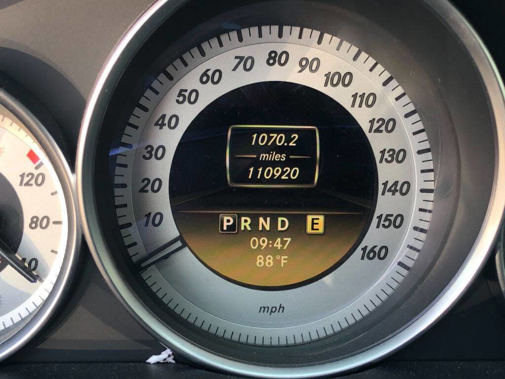 Used 2012 Mercedes-Benz C 250 Coupe image 9