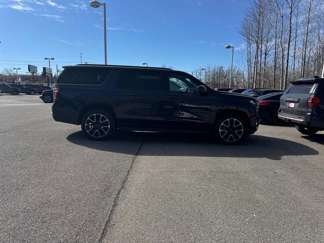 Certified 2024 Chevrolet Suburban RST image 3