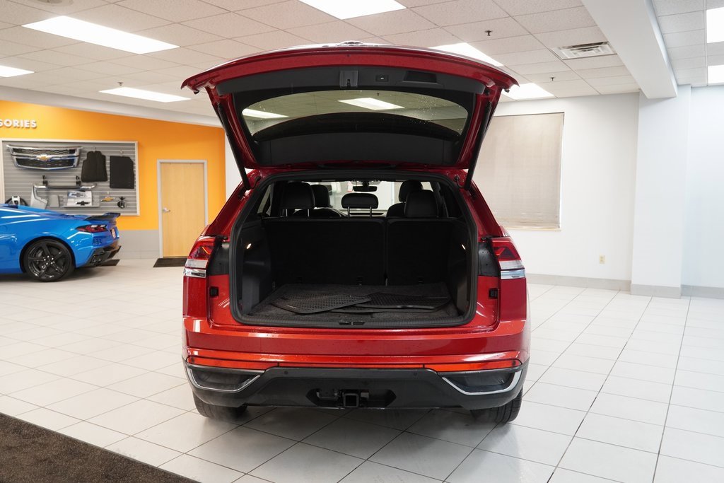 Used 2021 Volkswagen Atlas Cross Sport SE w/ Panoramic Sunroof Package image 10