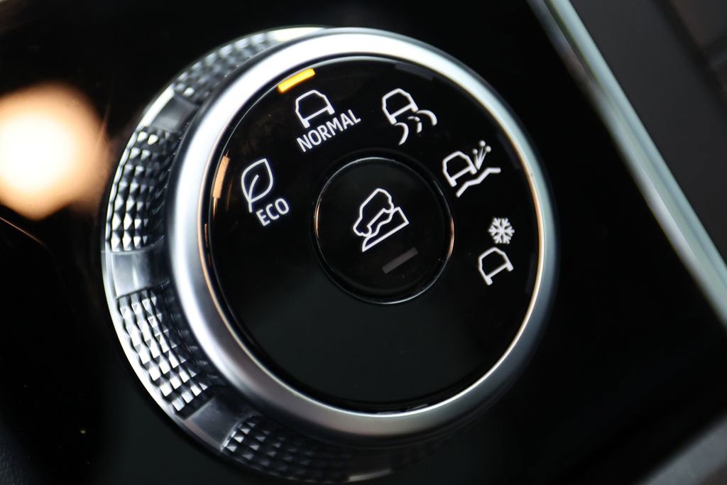 Used 2024 Mitsubishi Outlander SE FWD image 27