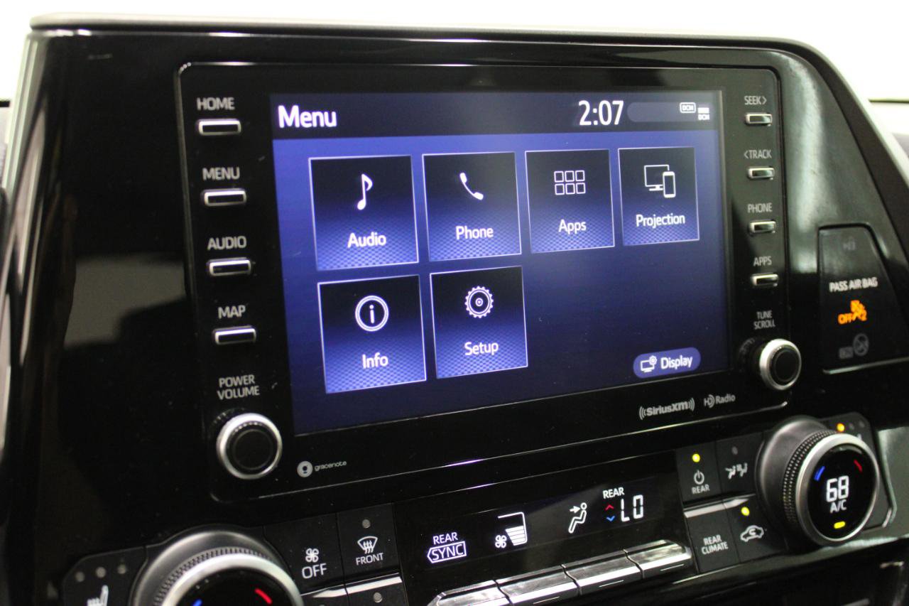 Used 2021 Toyota Highlander XLE image 57