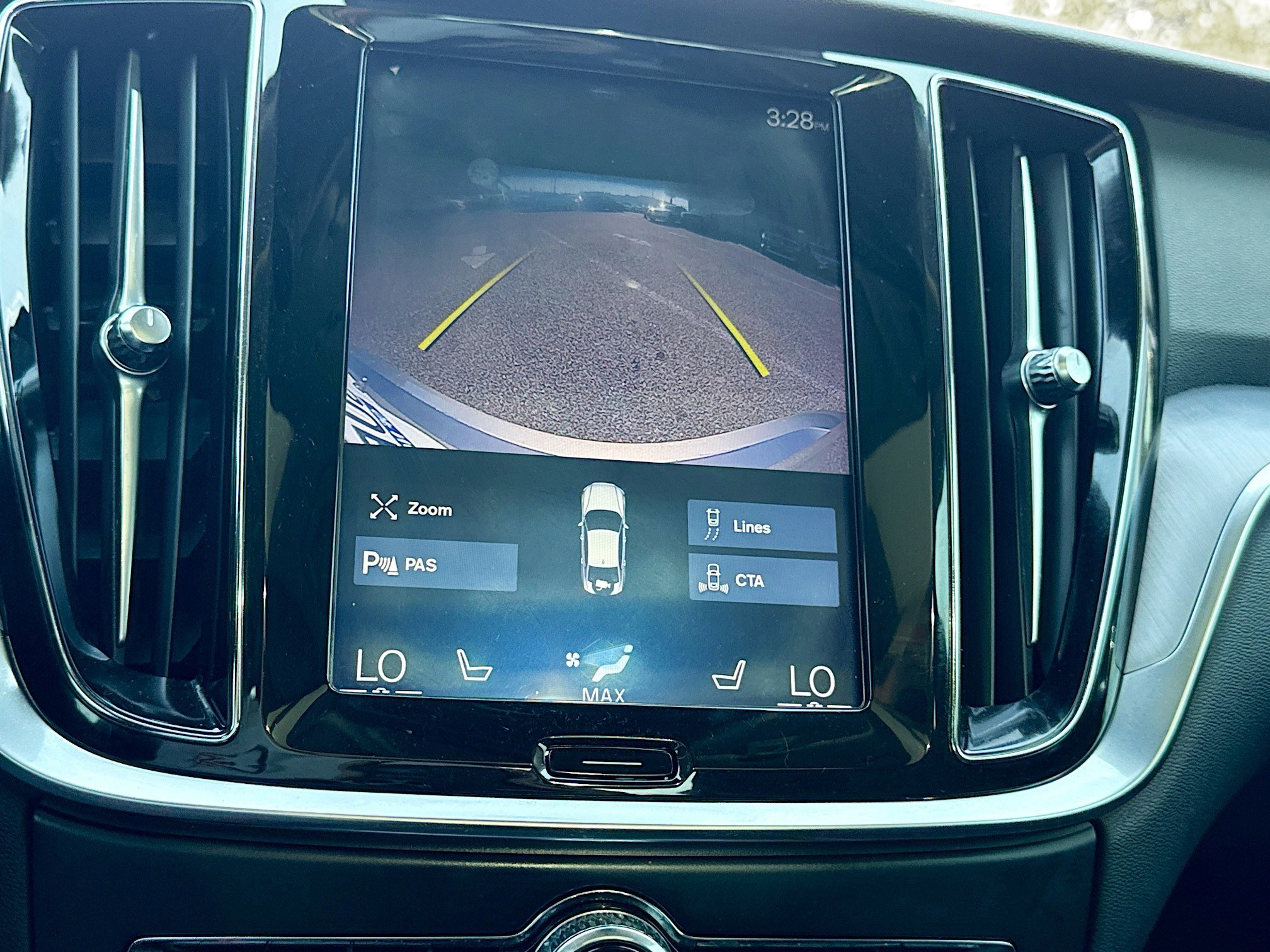 Used 2020 Volvo S60 T6 Momentum image 31