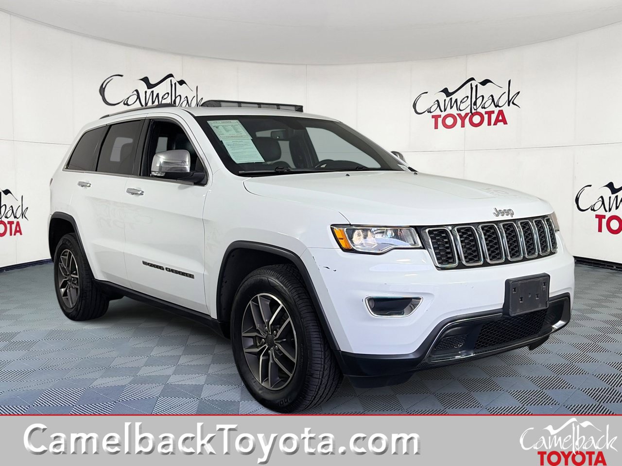 Used 2022 Jeep Grand Cherokee Limited RWD image 1
