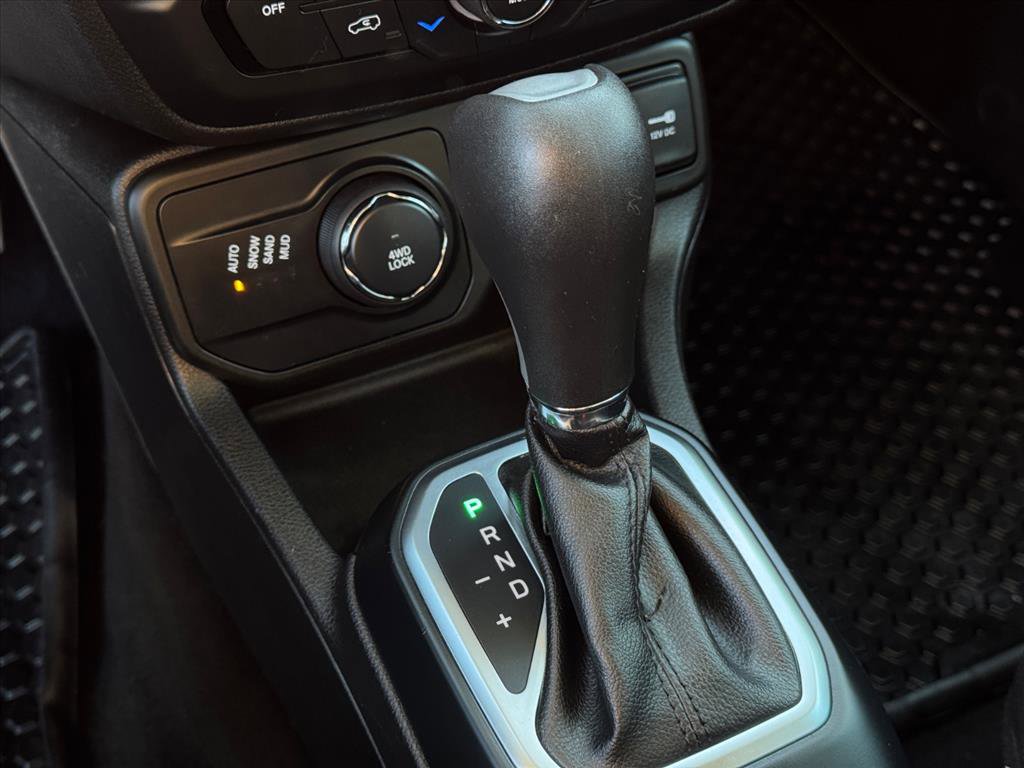 Used 2018 Jeep Renegade Sport w/ Power & Air Group image 18