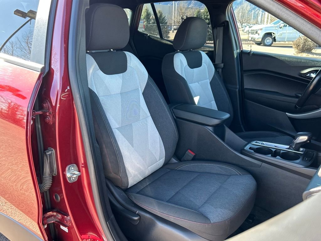 Used 2024 Chevrolet Trax RS image 17