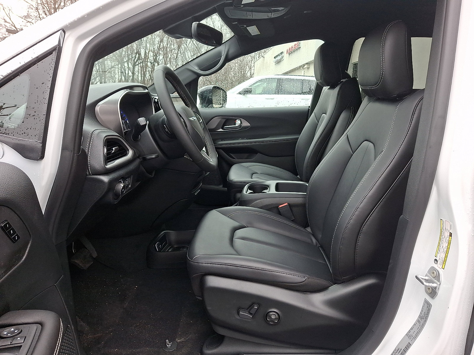 New 2026 Chrysler Pacifica Select image 9