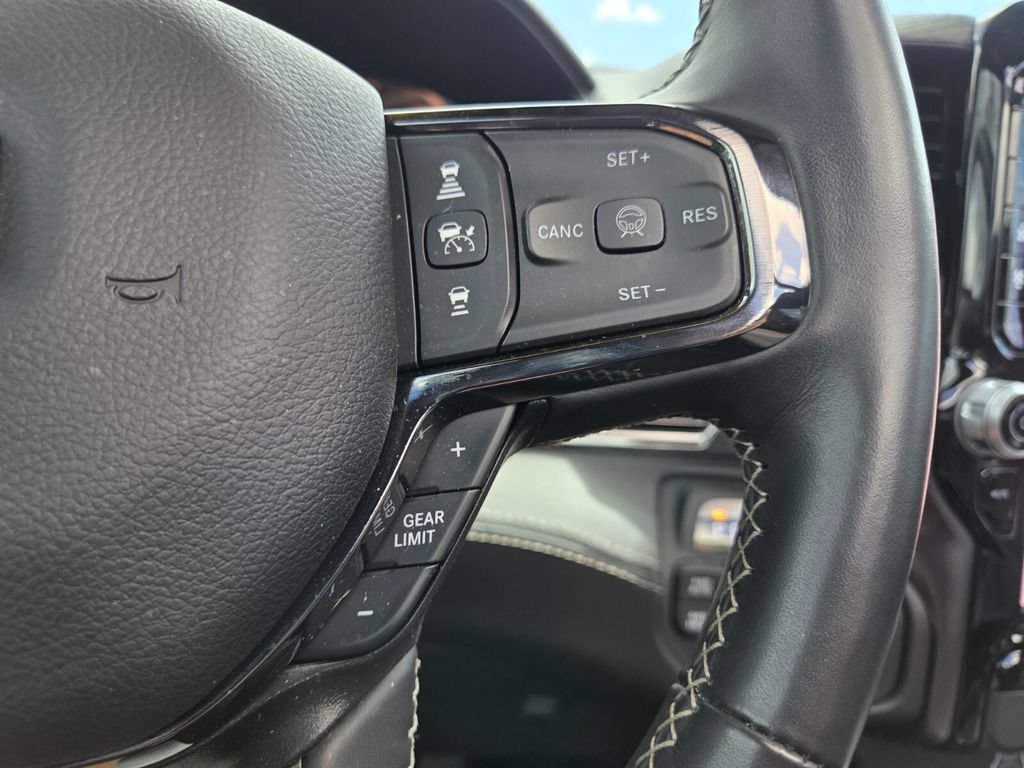 Used 2025 RAM 1500 Limited w/ Off Road Group AWD/4WD image 14