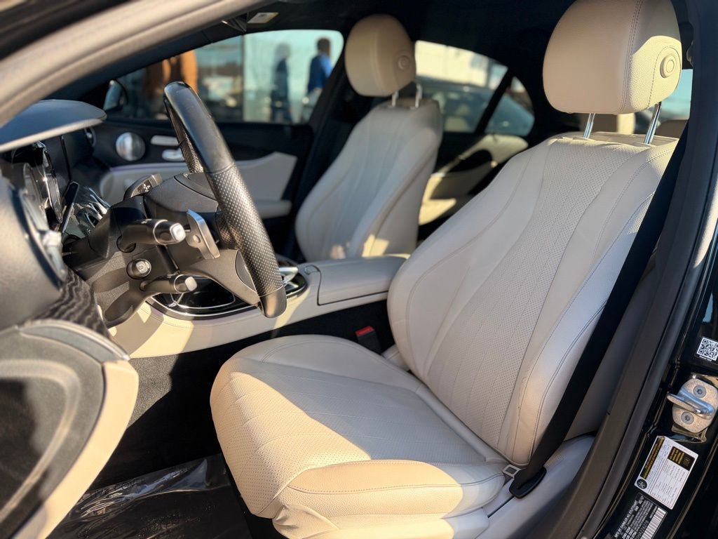 Used 2017 Mercedes-Benz E 300 4MATIC image 12