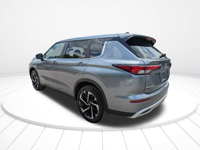Used 2024 Mitsubishi Outlander SE FWD image 6