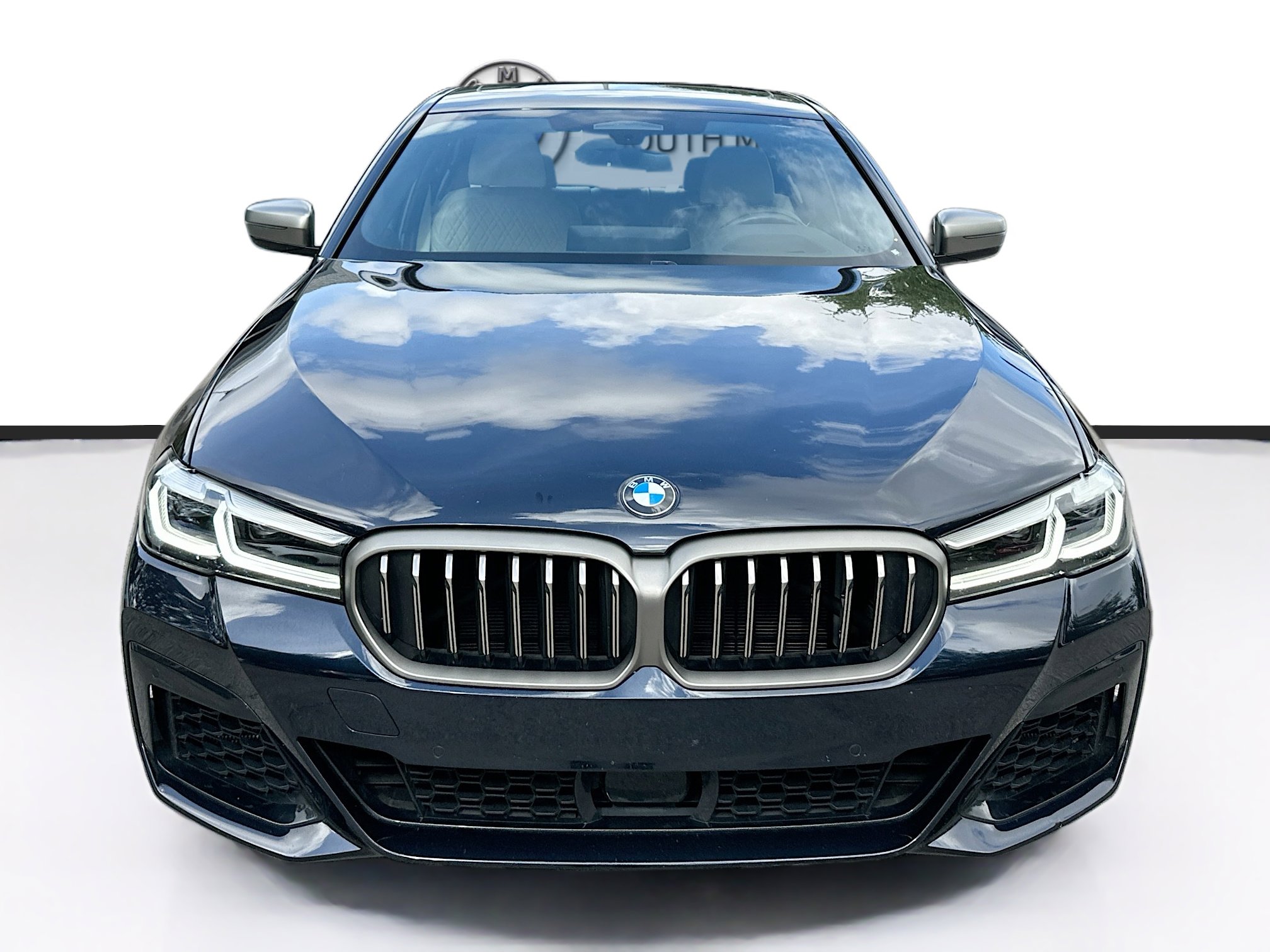 Certified 2023 BMW M550i xDrive w/ Dynamic Handling Package image 2