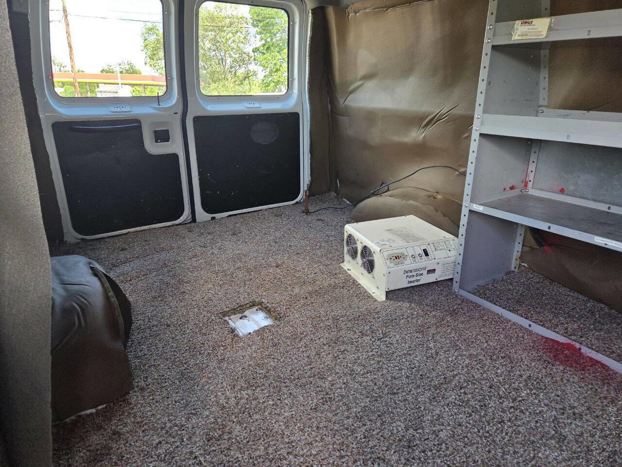 Used 2001 Ford E-250 and Econoline 250 RWD image 31