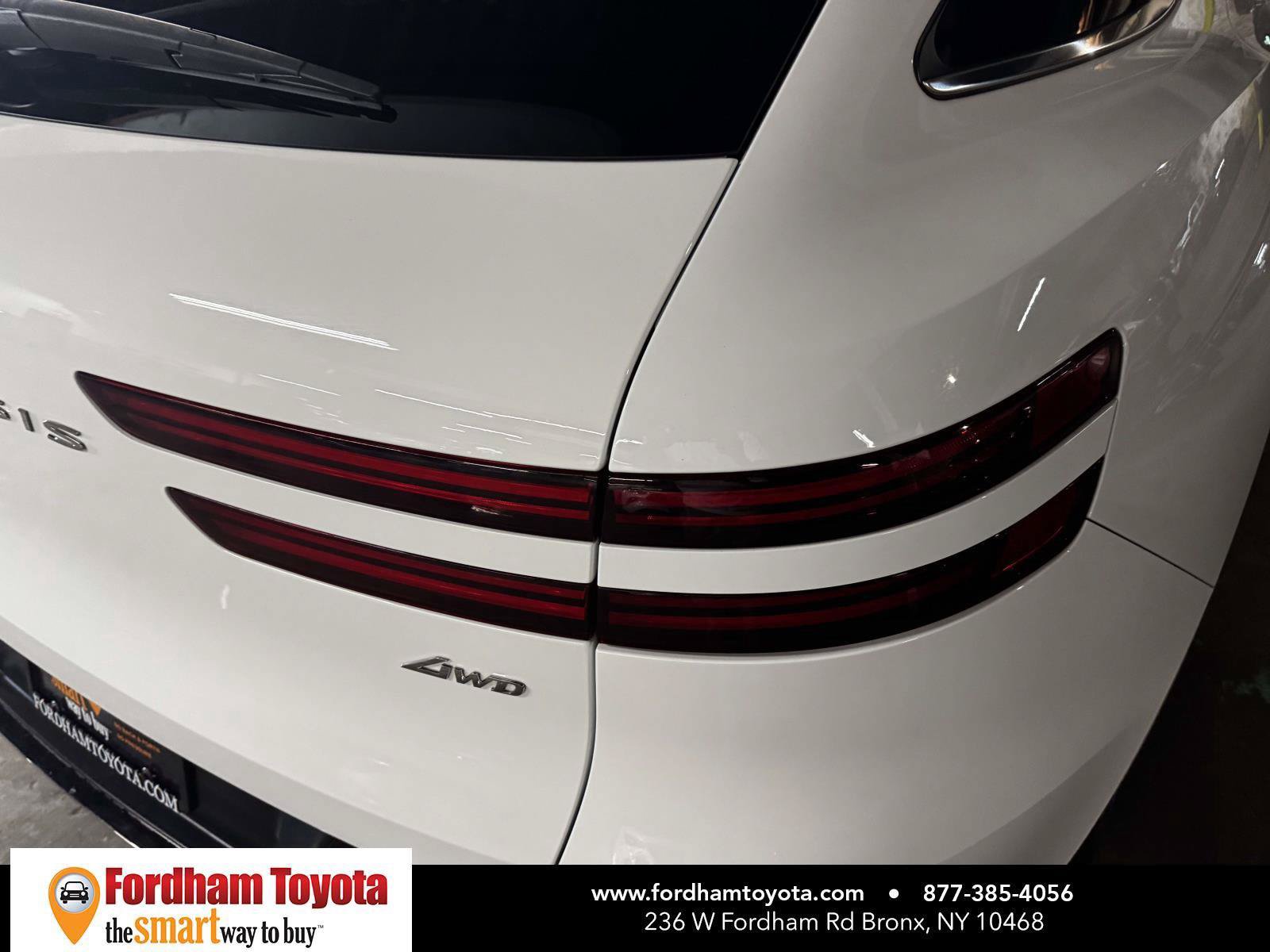 Used 2025 Genesis GV70 2.5T AWD/4WD image 10