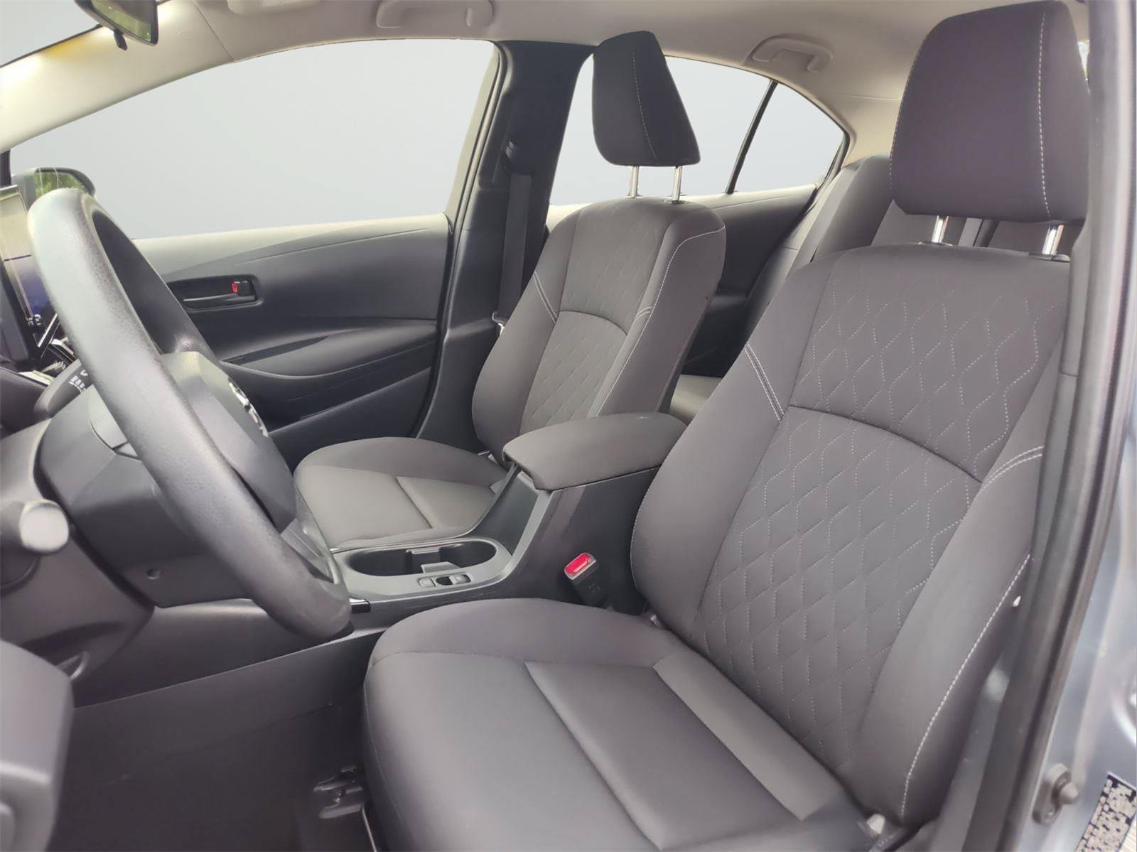 Used 2023 Toyota Corolla LE w/ LE Convenience Package FWD image 9