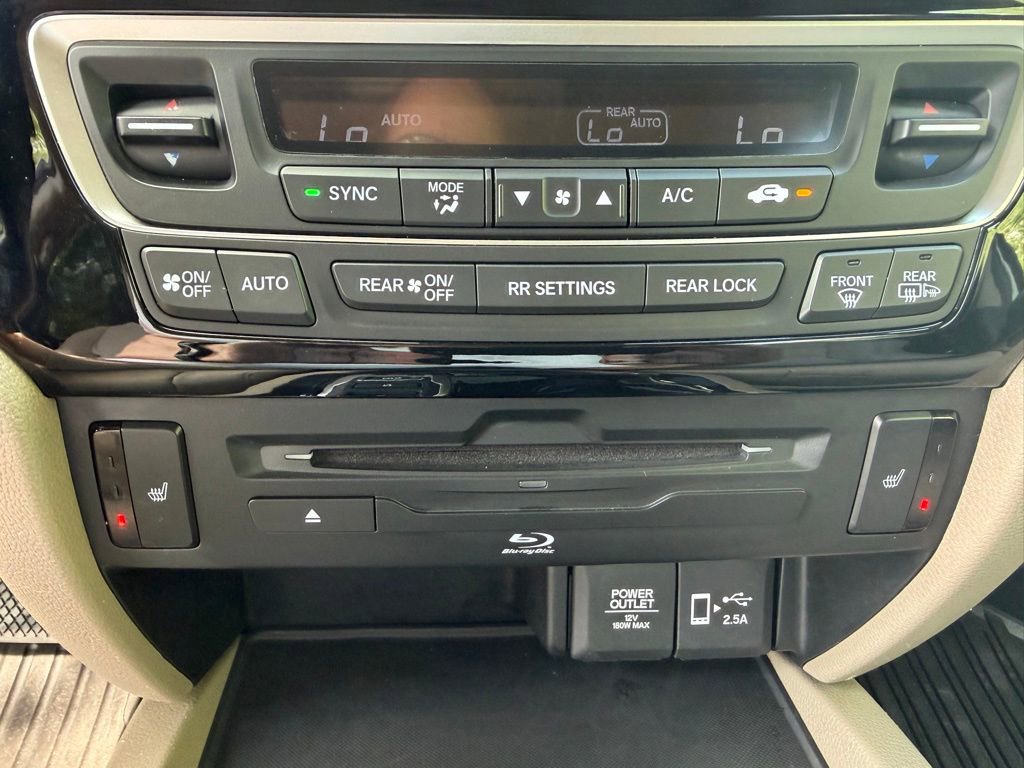 Used 2022 Honda Pilot Touring image 30