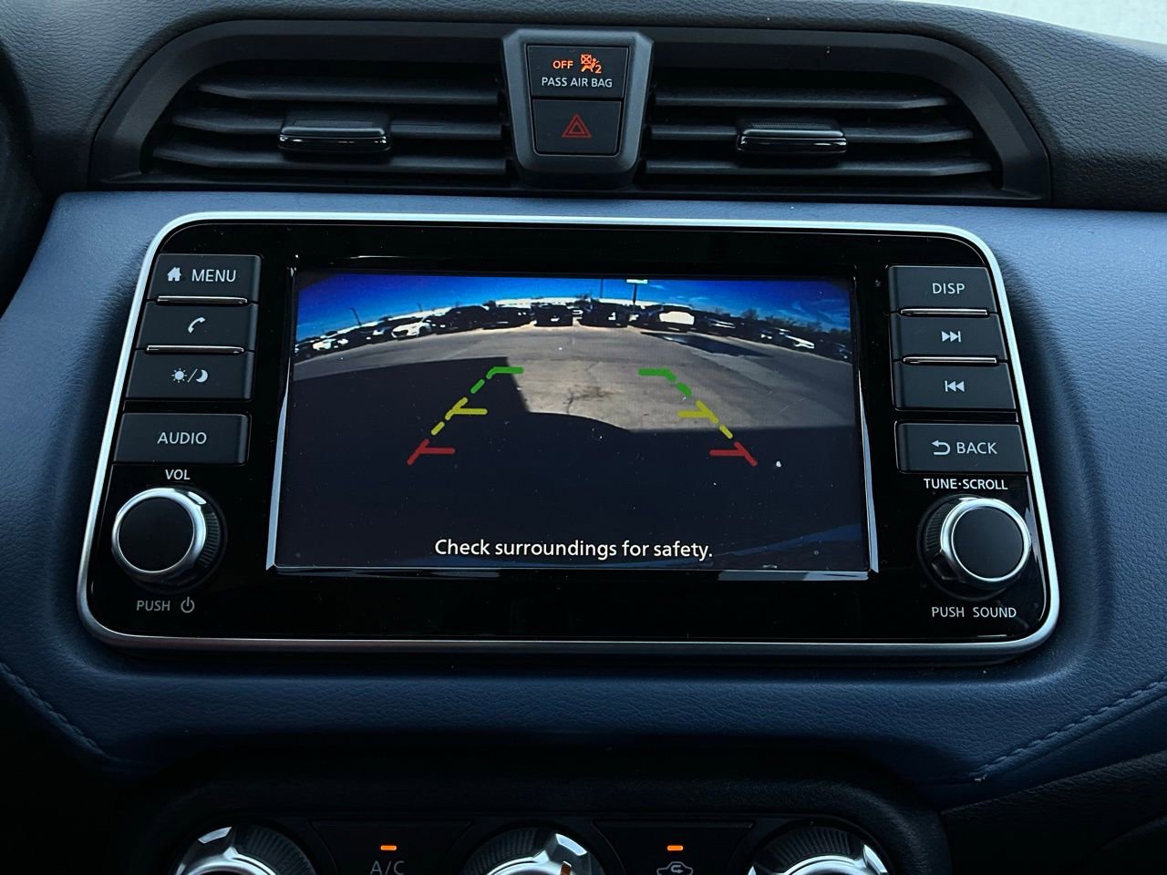 Used 2025 Nissan Versa SV image 27