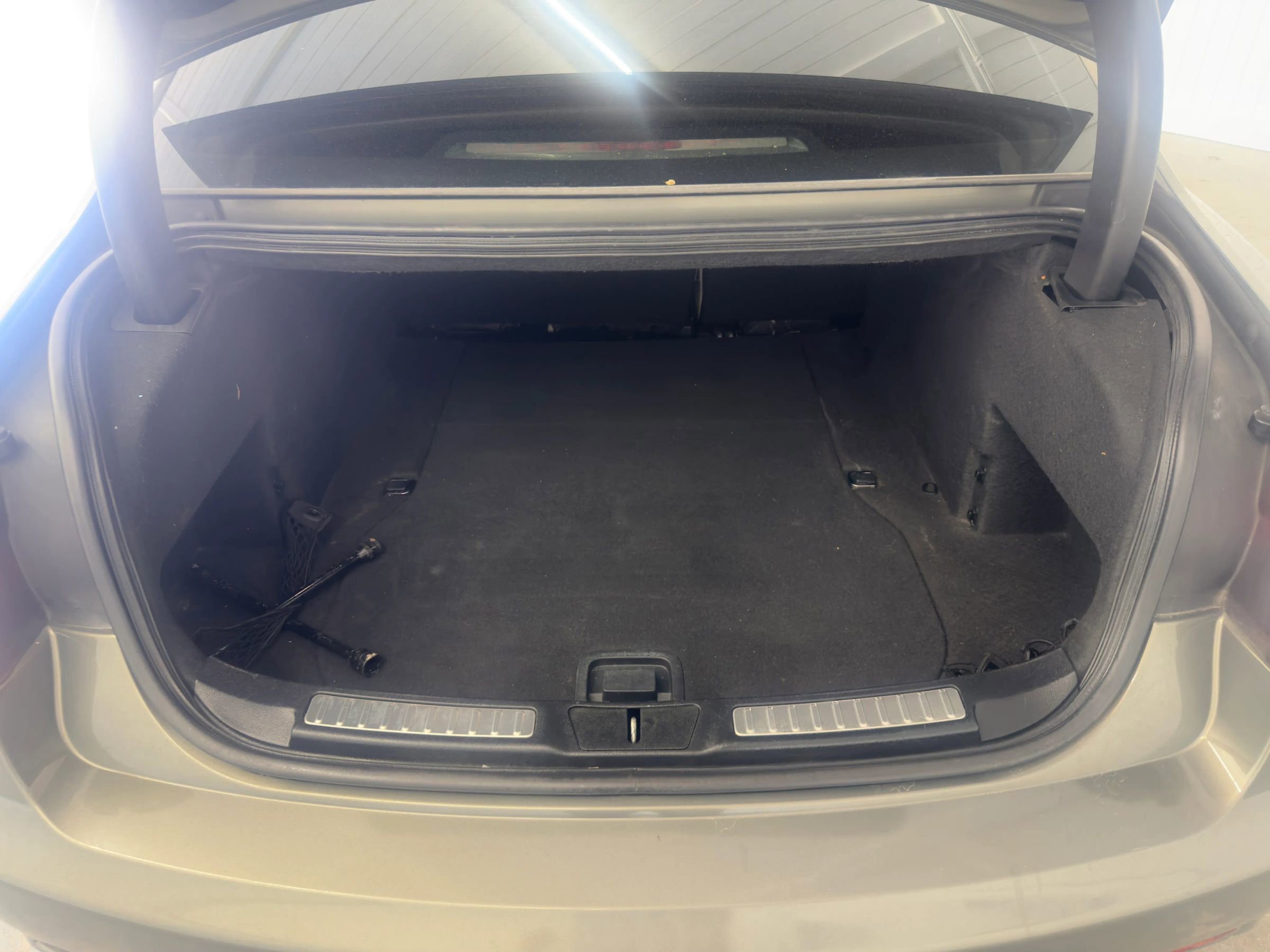 Used 2017 Lincoln Continental Select w/ Technology Package image 13