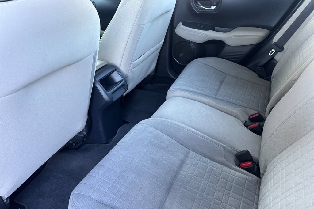 Certified 2025 Honda HR-V LX image 7
