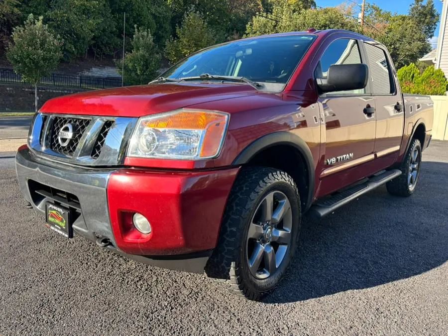 Used 2015 Nissan Titan SV w/ SV Value Truck Package AWD/4WD image 1