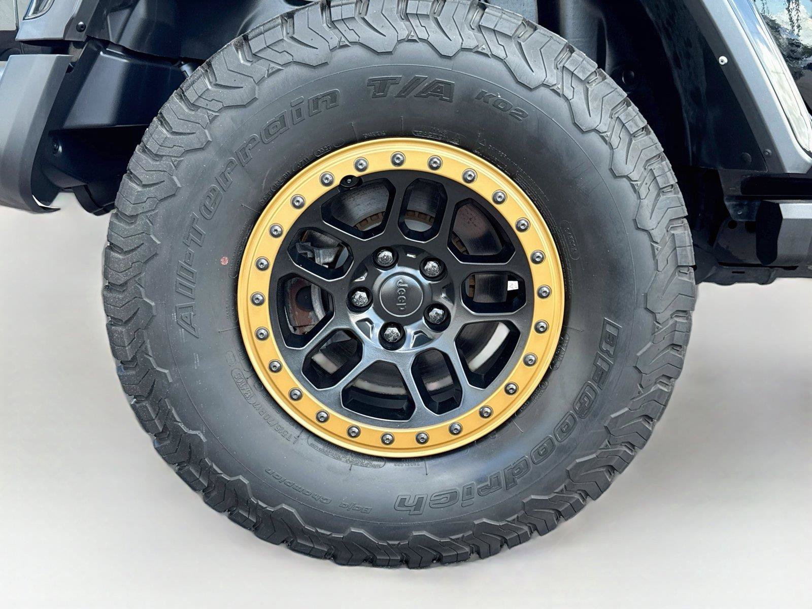 Used 2022 Jeep Wrangler Unlimited Rubicon w/ Xtreme Recon 35" Tire Package AWD/4WD image 40