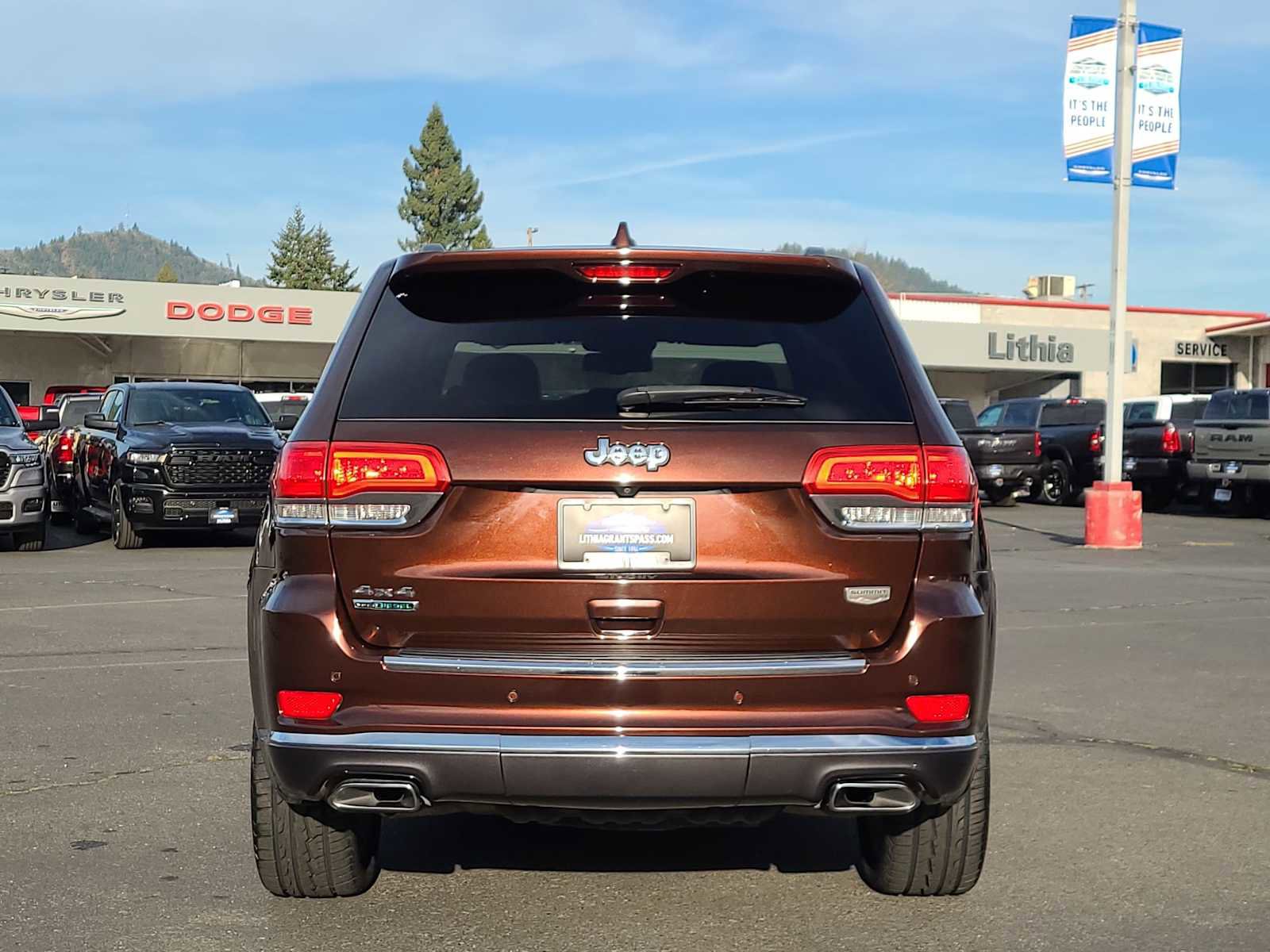 Used 2015 Jeep Grand Cherokee Summit image 13