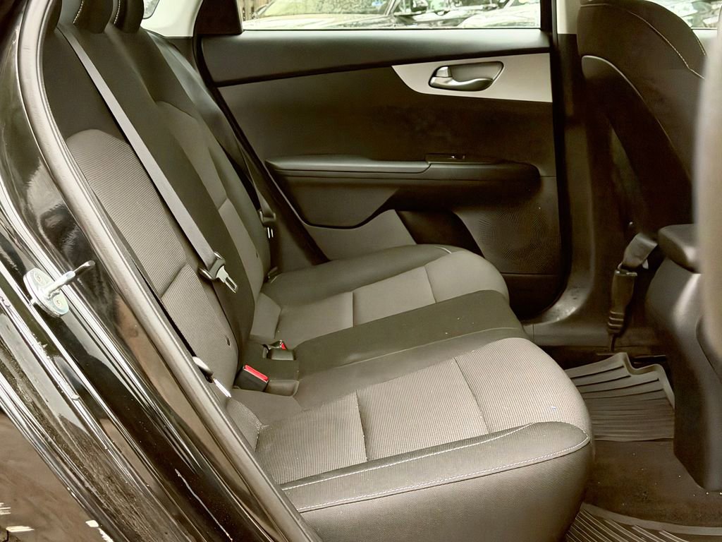 Used 2022 Kia Forte Sedan FWD image 12