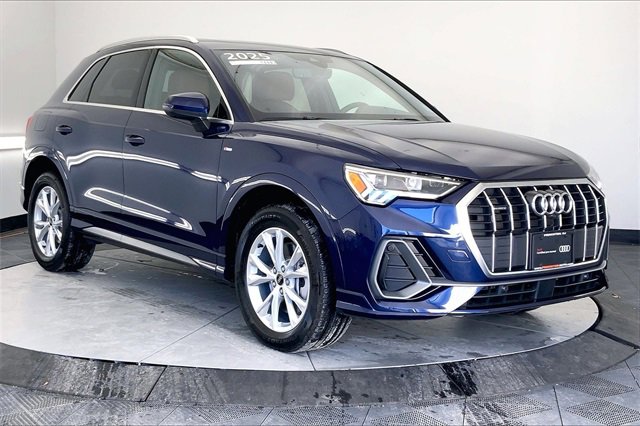 Certified 2025 Audi Q3 2.0T Premium Plus w/ Premium Plus Package