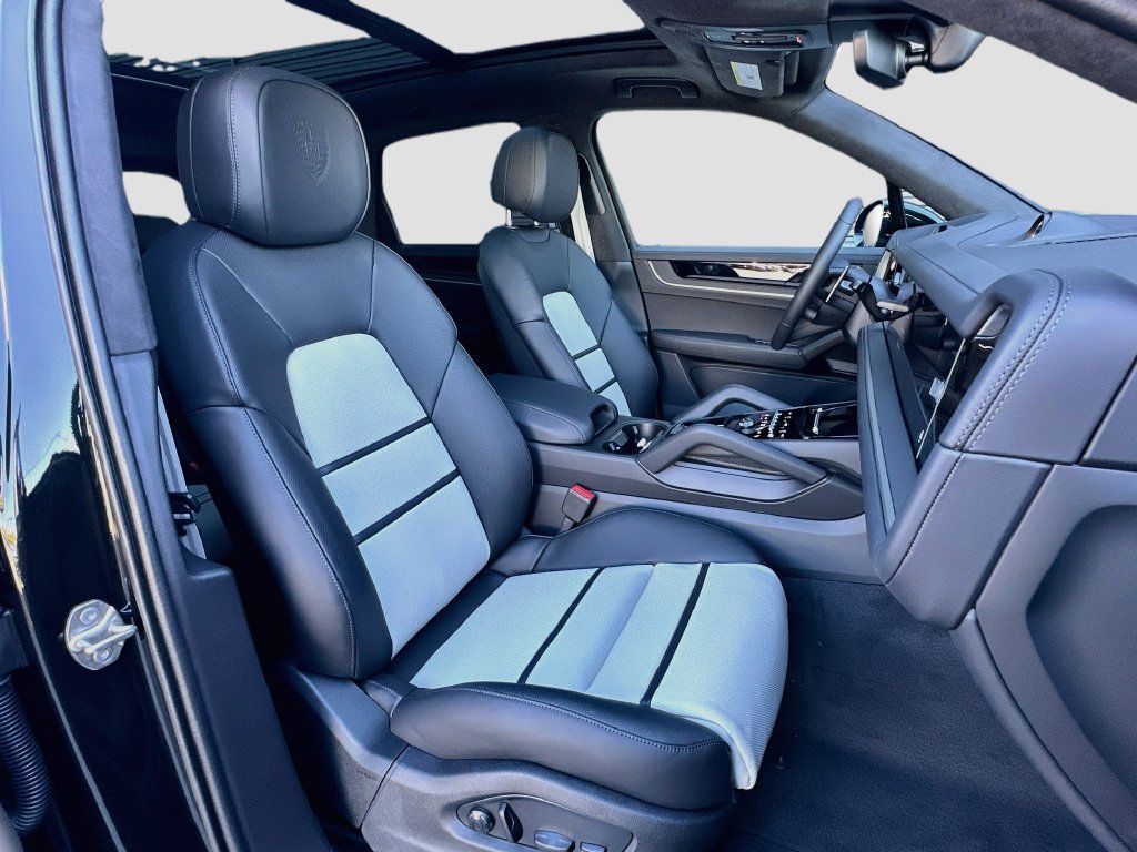 New 2027 Porsche Cayenne GTS AWD/4WD image 29
