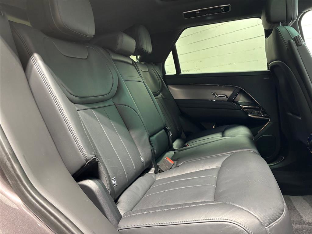 Used 2024 Land Rover Range Rover Sport SE image 39