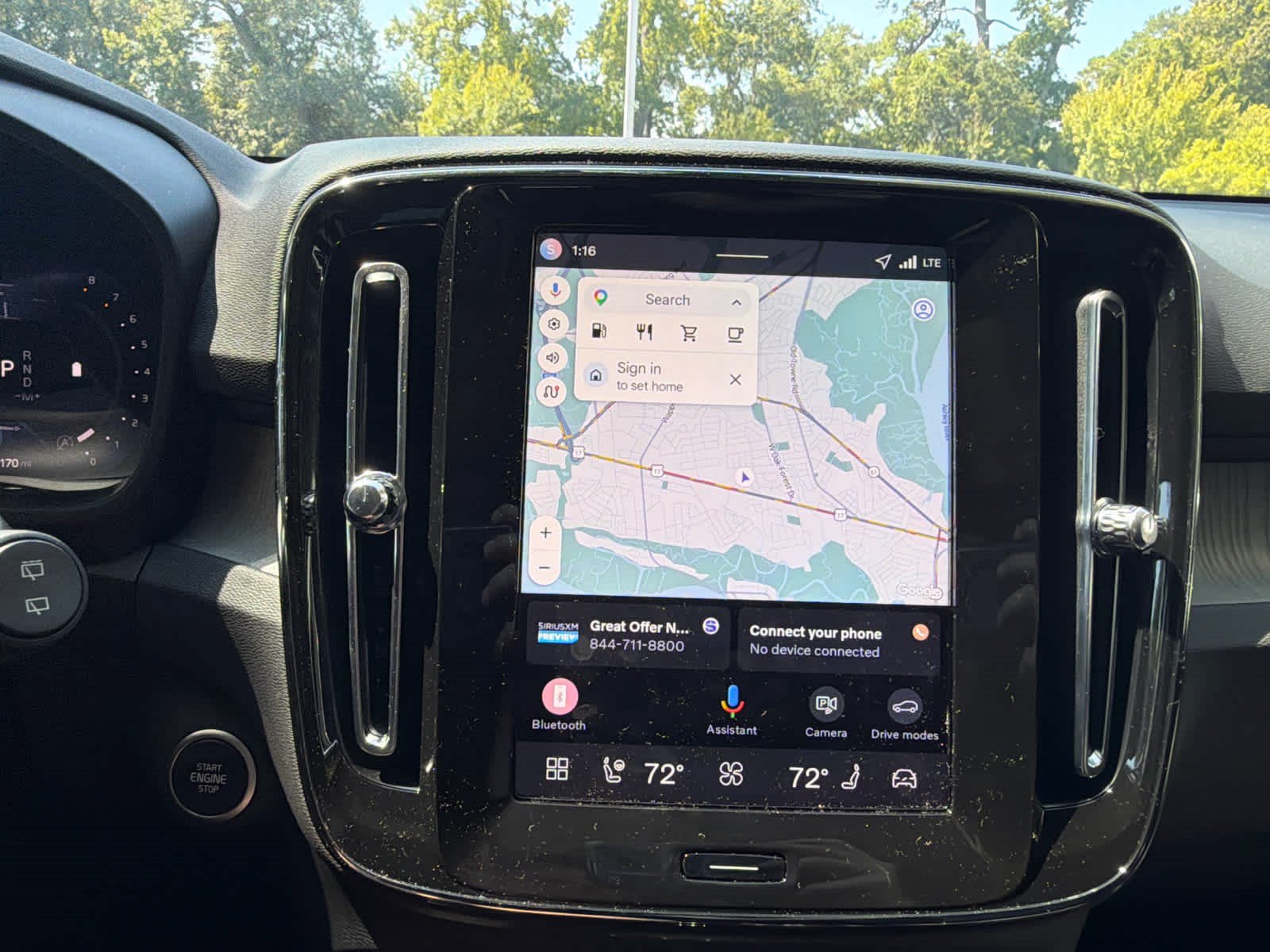 Certified 2026 Volvo XC40 B5 Plus AWD/4WD image 33